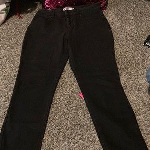 Black Skinny jeans
